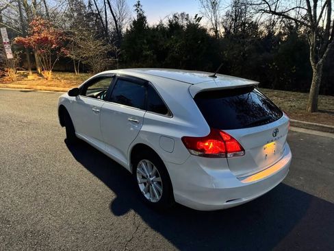 Used 2012 Toyota Venza XLE image 10
