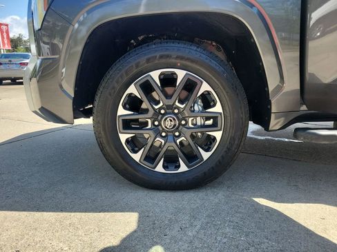 Used 2025 Toyota Tundra Limited image 35