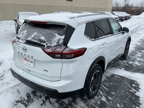New 2026 Nissan Rogue SV w/ SV Premium Package image 5