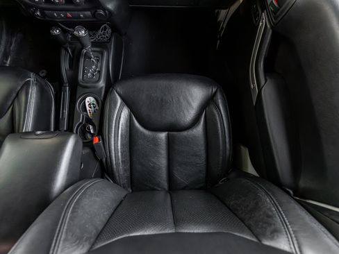 Used 2016 Jeep Wrangler Unlimited Sahara AWD/4WD image 56