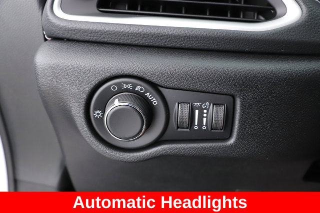 New 2027 Chrysler Pacifica Select FWD image 20