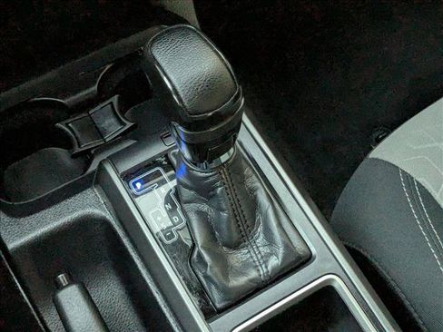 Used 2020 Toyota Tacoma TRD Off-Road image 14