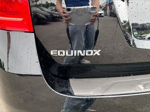 Used 2017 Chevrolet Equinox LS FWD image 30