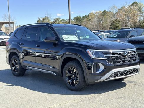 New 2026 Volkswagen Atlas Peak Edition AWD/4WD image 7