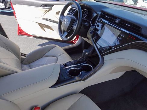 Certified 2018 Toyota Camry XLE w/ Audio Package image 15