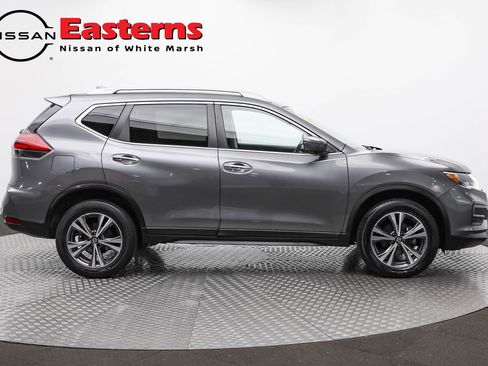 Used 2019 Nissan Rogue SV w/ Premium Package image 4