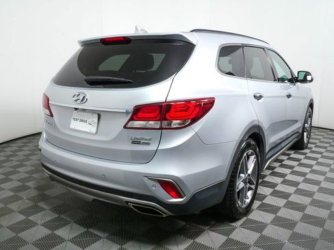 Used 2017 Hyundai Santa Fe Limited image 6