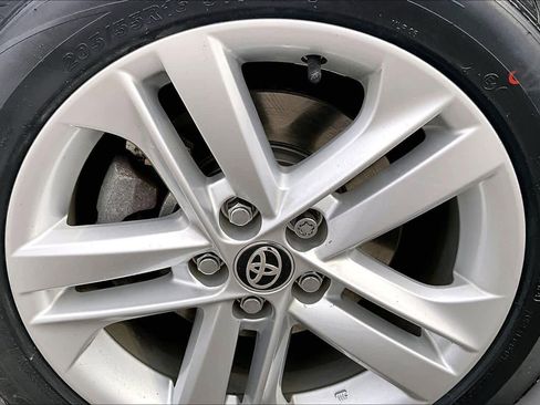 Used 2021 Toyota Corolla SE image 10