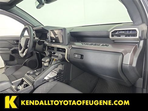 Used 2025 Toyota Tacoma SR5 image 22