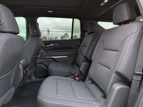 New 2026 Chevrolet Traverse LT w/ Sun and Wheel Package FWD image 34