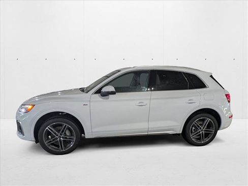 New 2025 Audi Q5 e Premium Plus image 9