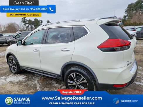Used 2017 Nissan Rogue SL image 3