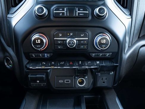 Used 2019 Chevrolet Silverado 1500 LTZ w/ LTZ Texas Edition image 16