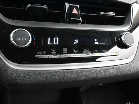 Used 2025 Toyota Corolla LE FWD image 18