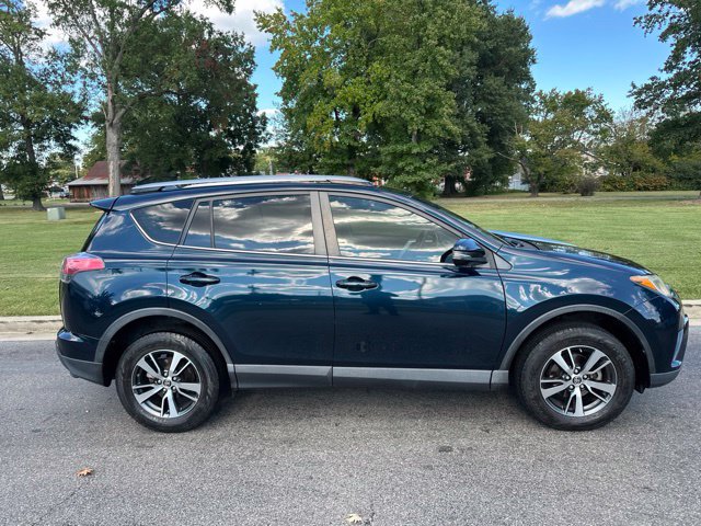 Used 2018 Toyota RAV4 XLE FWD image 29