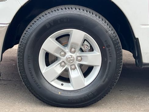 Used 2013 RAM 1500 Classic SLT w/ Remote Start & Security Group image 32