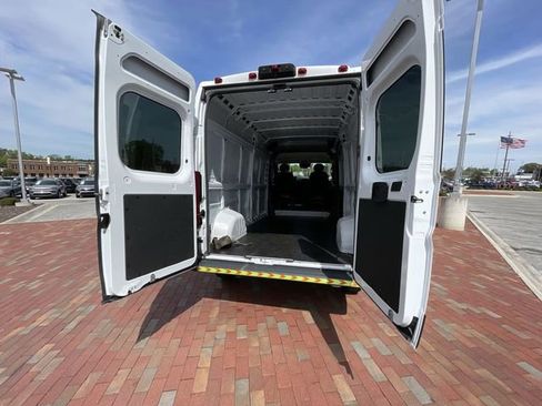 Used 2023 RAM ProMaster 2500 FWD image 32