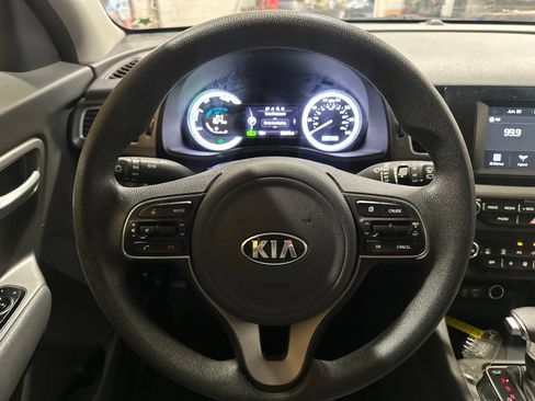 Used 2019 Kia Niro LX FWD image 18