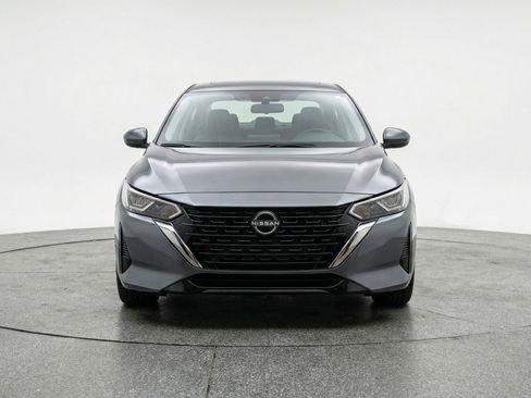 Used 2025 Nissan Sentra SV image 2