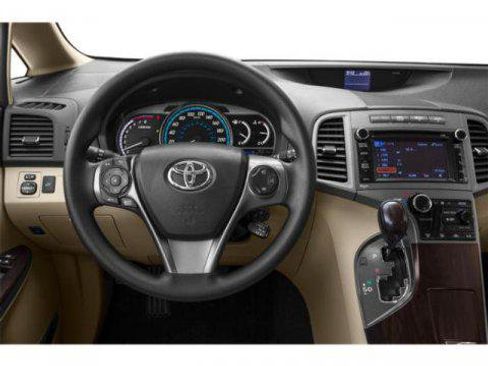 Used 2015 Toyota Venza LE image 7