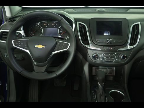 Used 2023 Chevrolet Equinox LT image 14