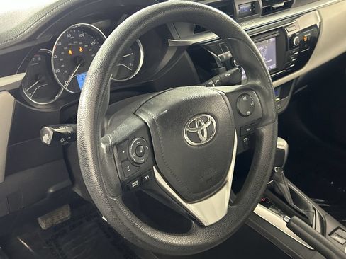 Used 2016 Toyota Corolla LE FWD image 14