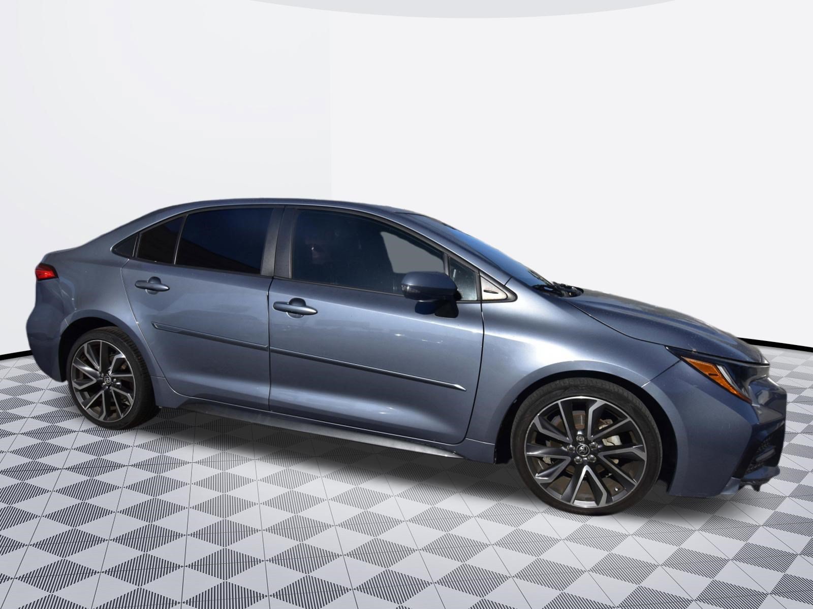 Used 2021 Toyota Corolla SE w/ Carpet Mat Package (TMS) FWD image 3