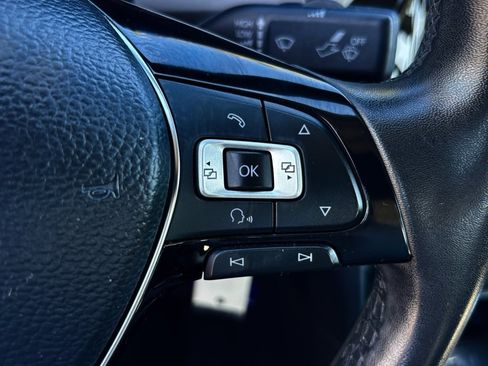 Used 2021 Volkswagen Passat 2.0T S w/ Luggage Net & Mats Package image 17