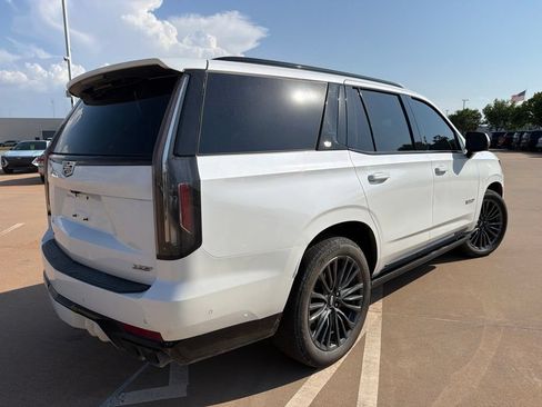 Certified 2024 Cadillac Escalade V AWD/4WD image 4
