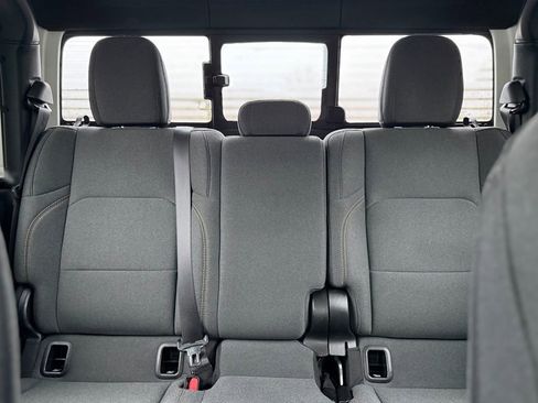 Used 2024 Jeep Gladiator Sport image 22