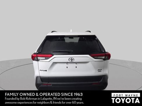 Used 2025 Toyota RAV4 XLE AWD/4WD image 8