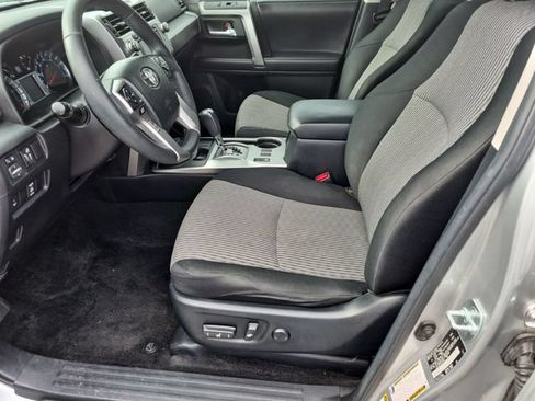 Used 2017 Toyota 4Runner SR5 RWD image 14