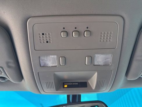 Used 2010 Cadillac STS image 23