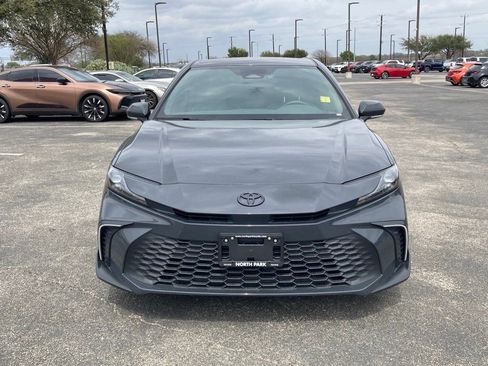 Certified 2025 Toyota Camry SE w/ Convenience Package image 2