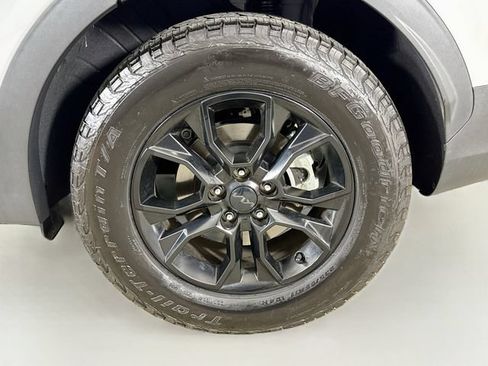 Used 2025 Kia Sportage X-Pro Prestige AWD/4WD image 32