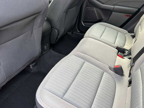 Used 2022 Ford Escape S image 10