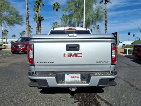 Used 2018 GMC Canyon Denali image 6