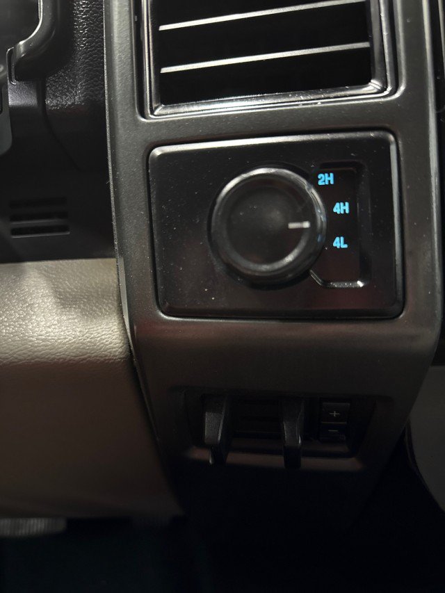 Used 2022 Ford F350 XLT w/ XLT Value Package AWD/4WD image 37