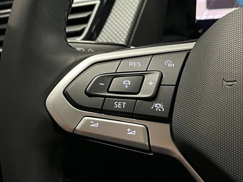New 2026 Volkswagen Atlas Cross Sport SEL R-Line AWD/4WD image 30