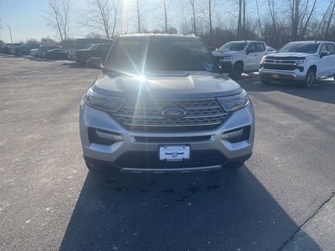 Used 2023 Ford Explorer Limited image 5
