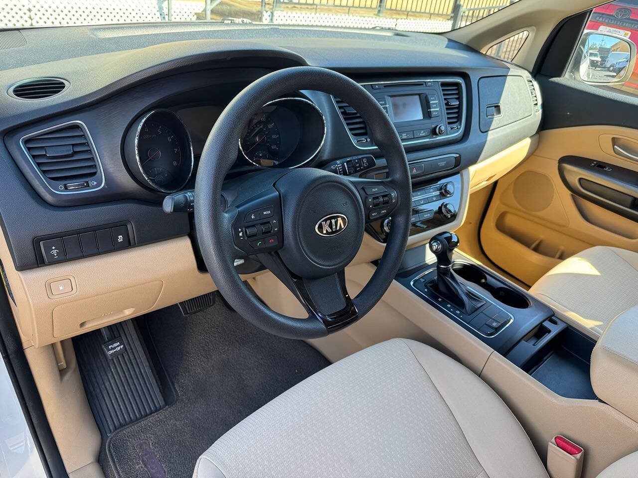 Used 2016 Kia Sedona LX FWD image 10