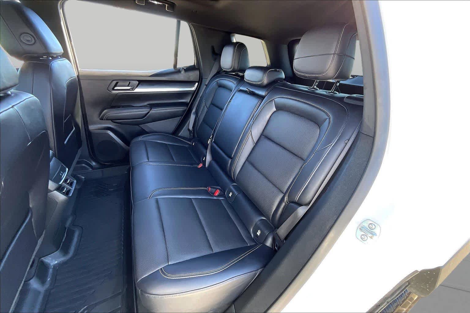 Used 2026 GMC Terrain Elevation w/ Elevation Premium Package FWD image 20