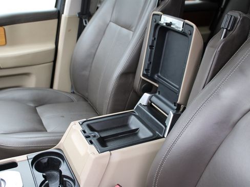 Used 2015 Land Rover LR4 HSE LUX image 20