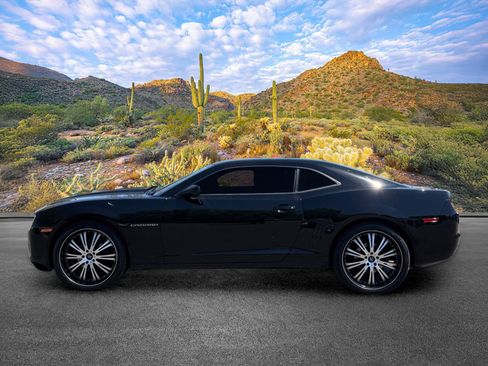 Used 2011 Chevrolet Camaro LS RWD image 8