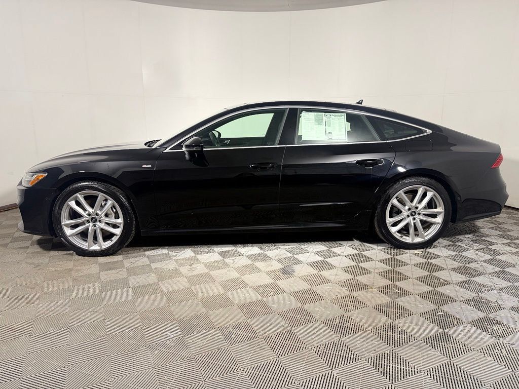Used 2021 Audi A7 e Premium Plus w/ Interior Protection Package AWD/4WD image 3