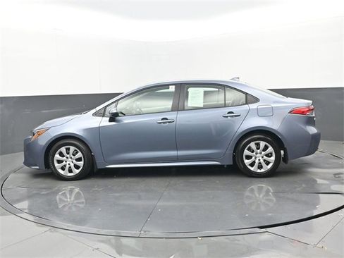 Used 2025 Toyota Corolla LE image 23