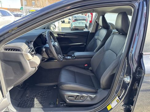 Used 2026 Toyota Camry XLE image 10