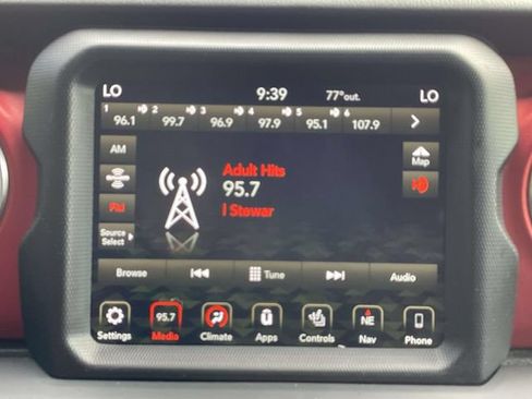 Used 2019 Jeep Wrangler Unlimited Rubicon AWD/4WD image 27