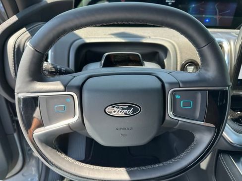 Used 2025 Ford Expedition Max Platinum w/ Stealth Appearance Package image 40