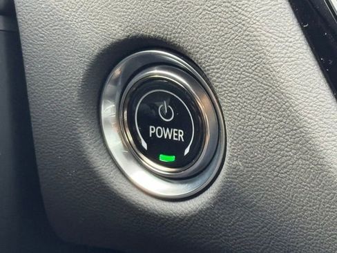 New 2025 Cadillac Lyriq Luxury image 19